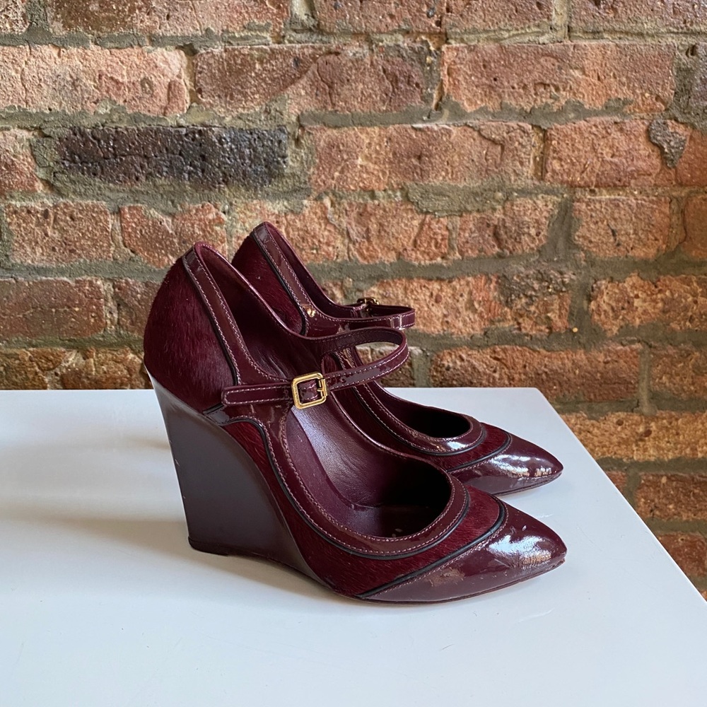 Tory Burch maroon calf hair heals